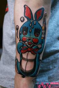 Immagine di tatuaggio di personalità del braccio di coniglio di tabacco e alcool