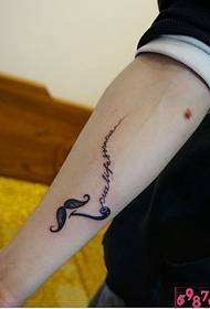 Persönlichkeit Schnurrbart Rohr Arm Tattoo Bild