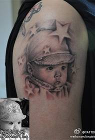 Aranyos baba portré tetoválás minta