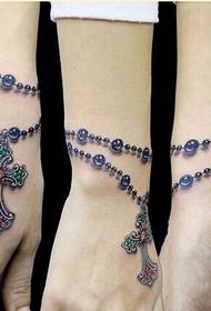Klasikinis mados rankos gražus apyrankės tatuiruotės modelio paveikslėlis