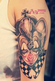 Kreatyf masker clown arm tatoeage