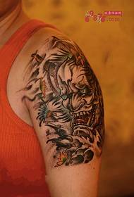 크리 에이 티브 다채로운 prajna 팔 문신 사진