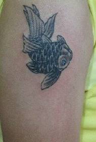 Маленькая и нежная татуировка с золотой рыбкой