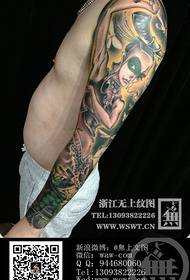 Татуировка на танцьор с цветя на ръка
