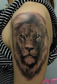 Immagine del tatuaggio del braccio della testa del leone