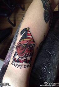 U culore di u bracciu spinghje persone di mudellu di tatuaggi