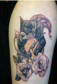 個性化手臂好看的老鼠玫瑰紋身圖案圖片