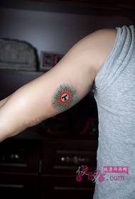 Poza tatuaj de modă de soare puțin braț