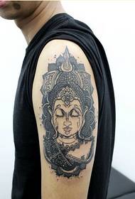 Pertsonalitatearen beso moda Buddha burua tatuaje ereduaren argazkia