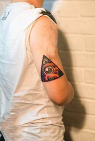 Kreativna slika zvijezde trokuta oka za tetovažu