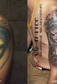 Vackert demon tatuering mönster