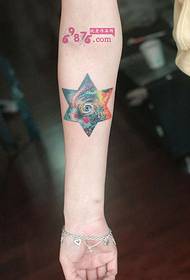 Креативная картина татуировки звездного глаза