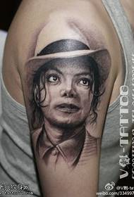 Realistična fotografija vzorca tatoo Jackson