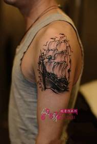 欧美风帆船手臂纹身图片
