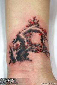 Orgogliosamente Snowy Plum Tattoo Pattern