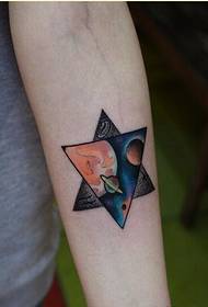 Arm personlighet starry fempunktsstjärna tatuering mönster bild