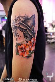 Arm kleur meisje roos tattoo patroon