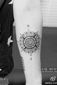 Modello di tatuaggio simbolo bello