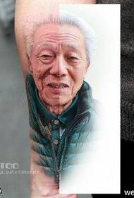 Modello di tatuaggio del nonno accessibile