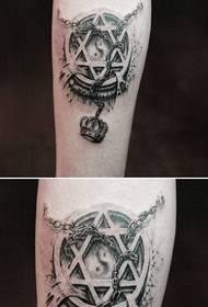 Gambar tato kreatif lengan Shackle crown