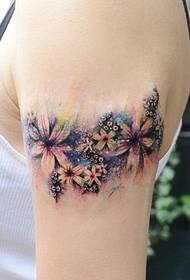 Hermosa imagen de patrón de tatuaje de flor de color de estrella