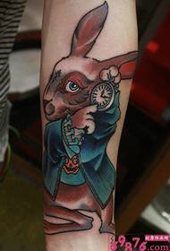 ທີ່ໃຊ້ເວລາຮູບ bunny ແຂນ tattoo