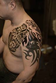 Bomụ nwoke Arms Domineering Maori Totem Tattoo Foto
