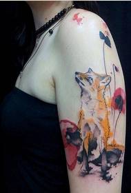 Mata masu sana'a na mata launi launi fox tattoo ቅርፅ hoto