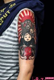 Maschera creativa del tatuaggio del braccio della piccola bambola fortunata
