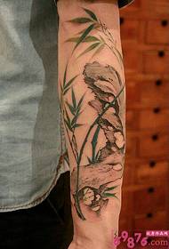 Imagem de bambu de tinta de arte de braço