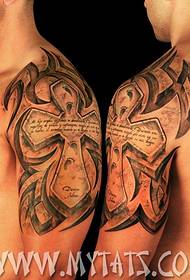 Tetováló művész Lucy férfi kar tetoválás remekmű