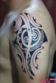 Immagine del tatuaggio del braccio totem Maya