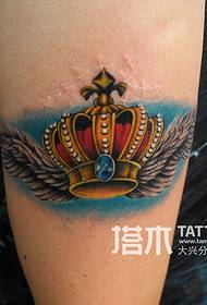 Arm krona vingar tatuering mönster