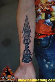 მკლავის მელნის მარტივი ტრადიციული vajra tattoo ნიმუში