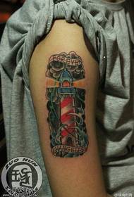 Arm kleur vuurtoren tattoo patroon