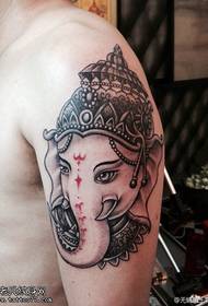 আর্ম কালো ধূসর হাতির godশ্বরের উলকি ধরণ