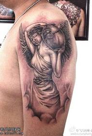 Foto tatuaggio braccio angelo