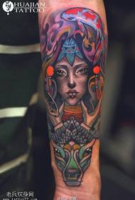 Slika ruke tetovaža lignje djevojke antilopa u boji ruke