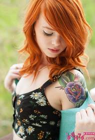 Immagini del tatuaggio del braccio di bellezza