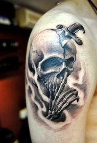 Tatuaggio bello ed elegante