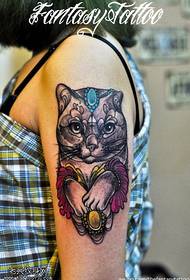 ຮູບແບບ tattoo cat ສີຜິວຂອງແຂນ