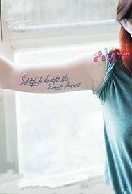 Malgrandaj freŝaj anglaj brakoj tatuaj bildoj