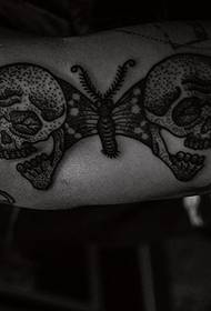 Озброєння супер милий метелик череп татуювання візерунок