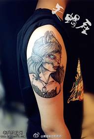 Образец за тетоважа девојка маска во боја
