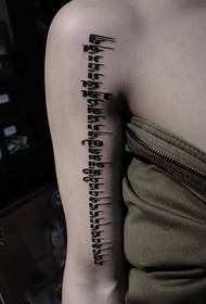 Imagens de tatuagem de braço sânscrito criativo