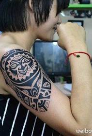 Paže Sun Maya totem tetovanie vzor