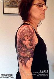 Колер рукі рэлігійны слон бог татуіроўкі шаблон