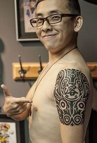 Isithombe se-Creative Chinese tot tot arm tattoo iphethini yesithombe