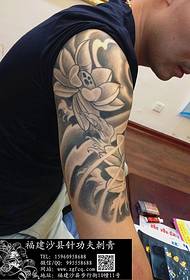 Big arm lotus pattern bag arm tattoo masterpiece