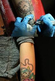 Rose cilësisë së mirë tatuazh krahu i xhepit 25796 @ Skena e tatuazhit të personalizuar të krahut